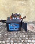 Neberte naší důchodkyni její rozhlas a televizi
